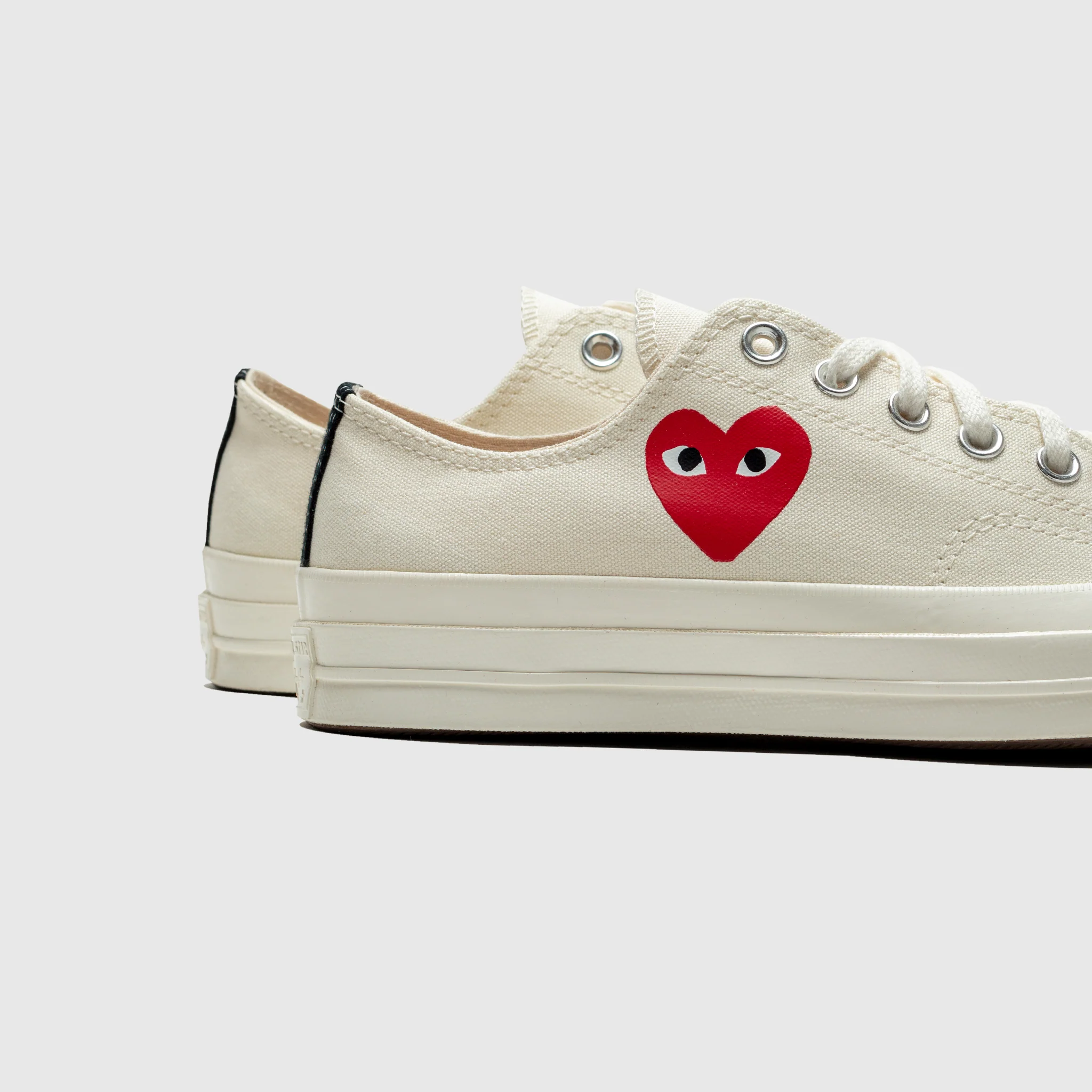CHUCK TAYLOR ALL-STAR '70 LOW "MILK SINGLE HEART" - Image 5