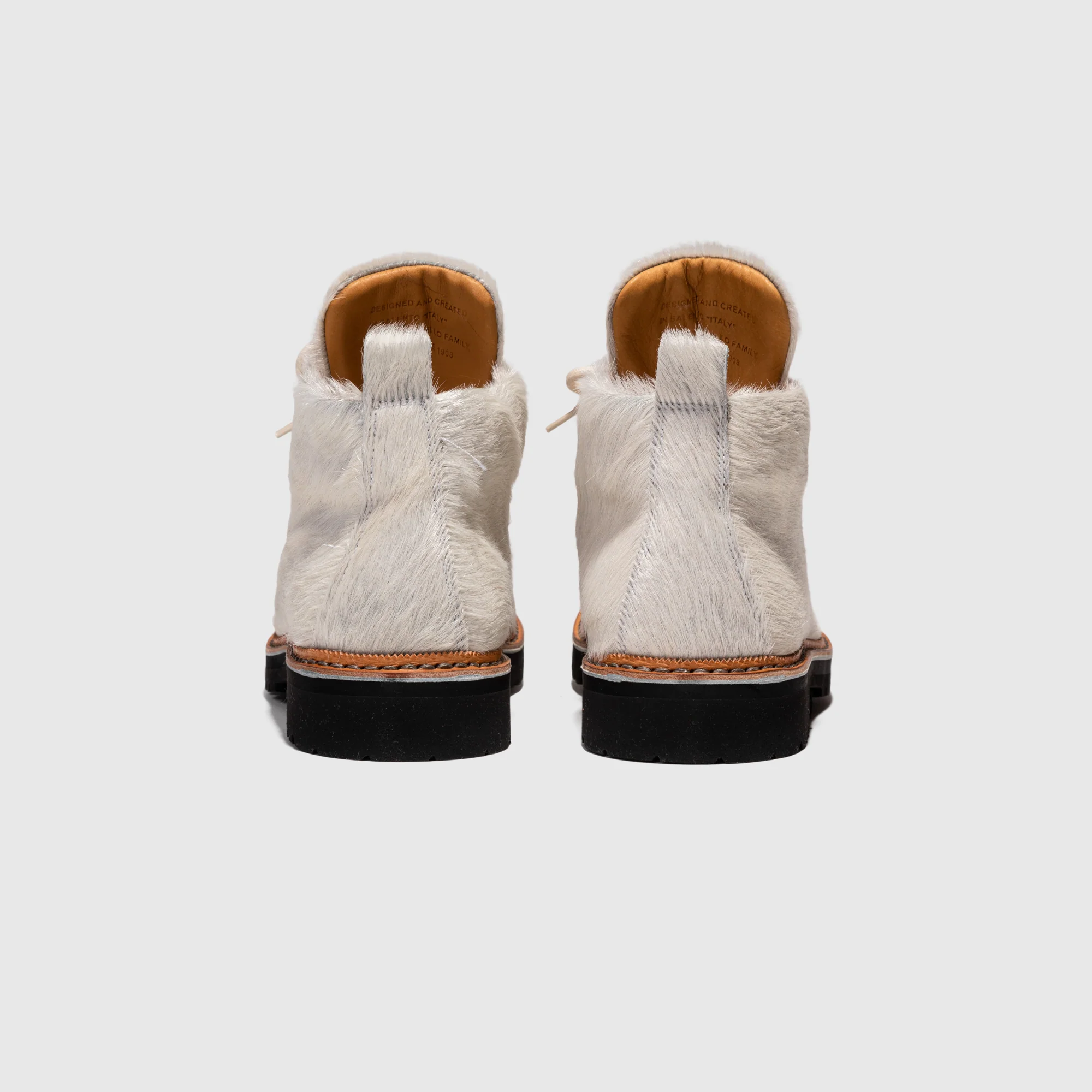 M-120 BOOT "WHITE PONY HAIR" X PACKER - Image 4