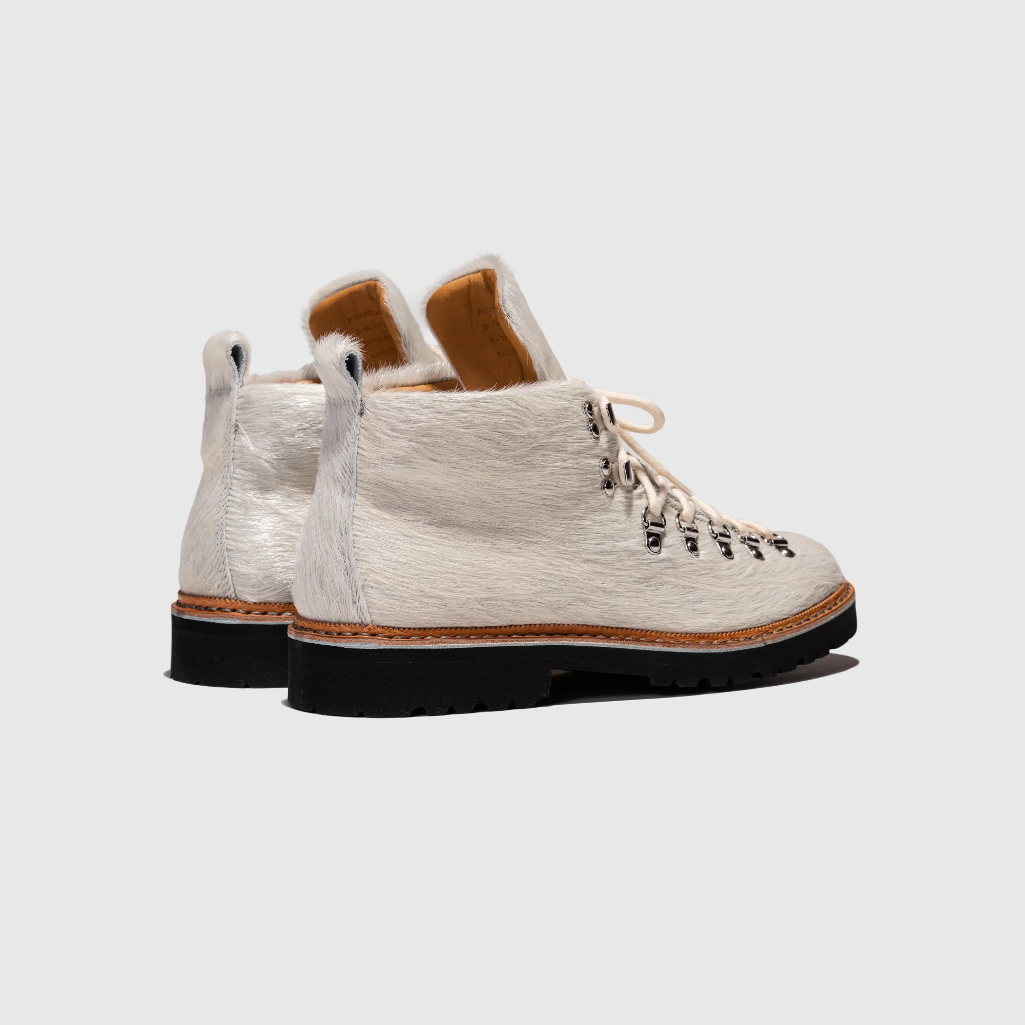 M-120 BOOT "WHITE PONY HAIR" X PACKER - Image 6
