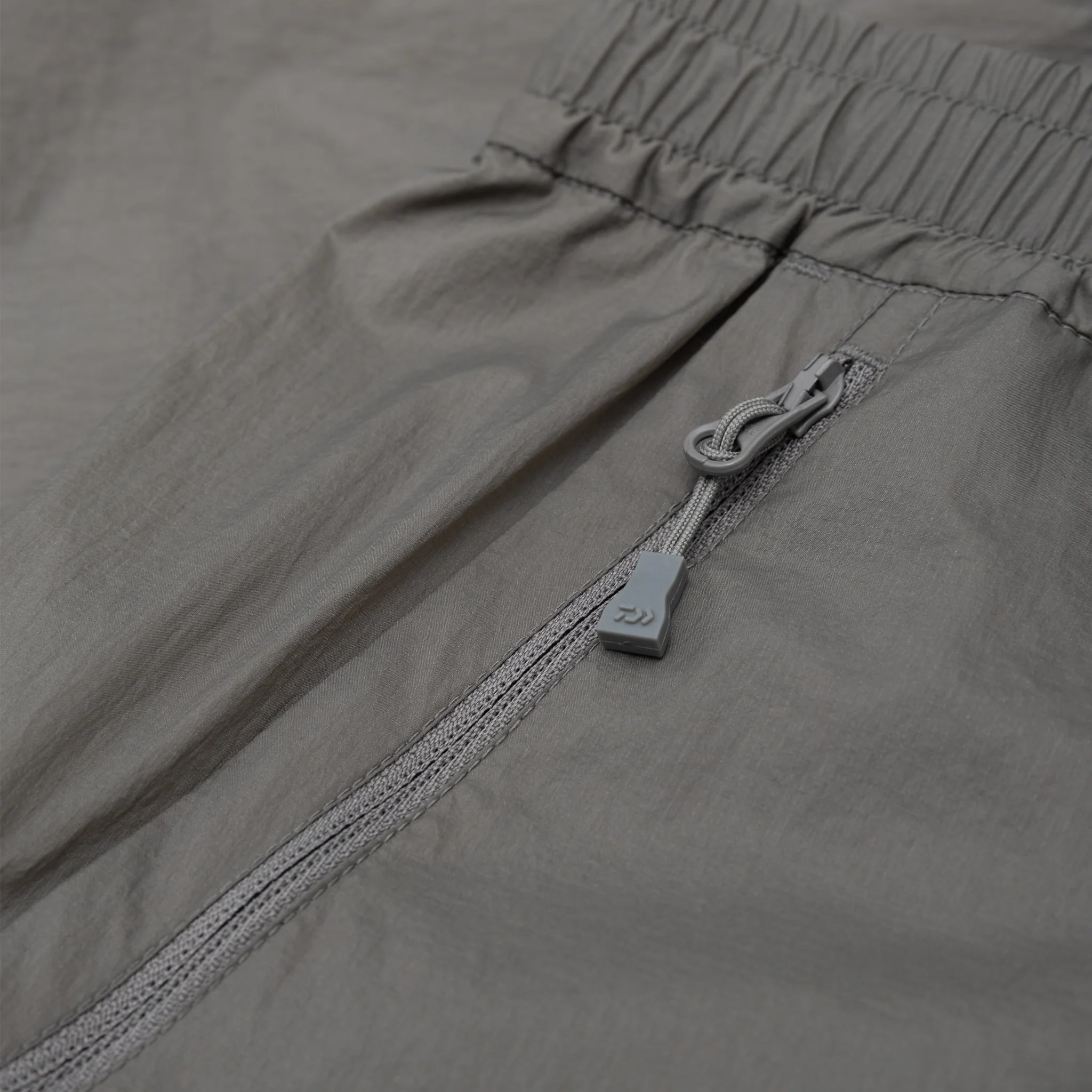 TECH WIND SHELL SHORTS - Image 3