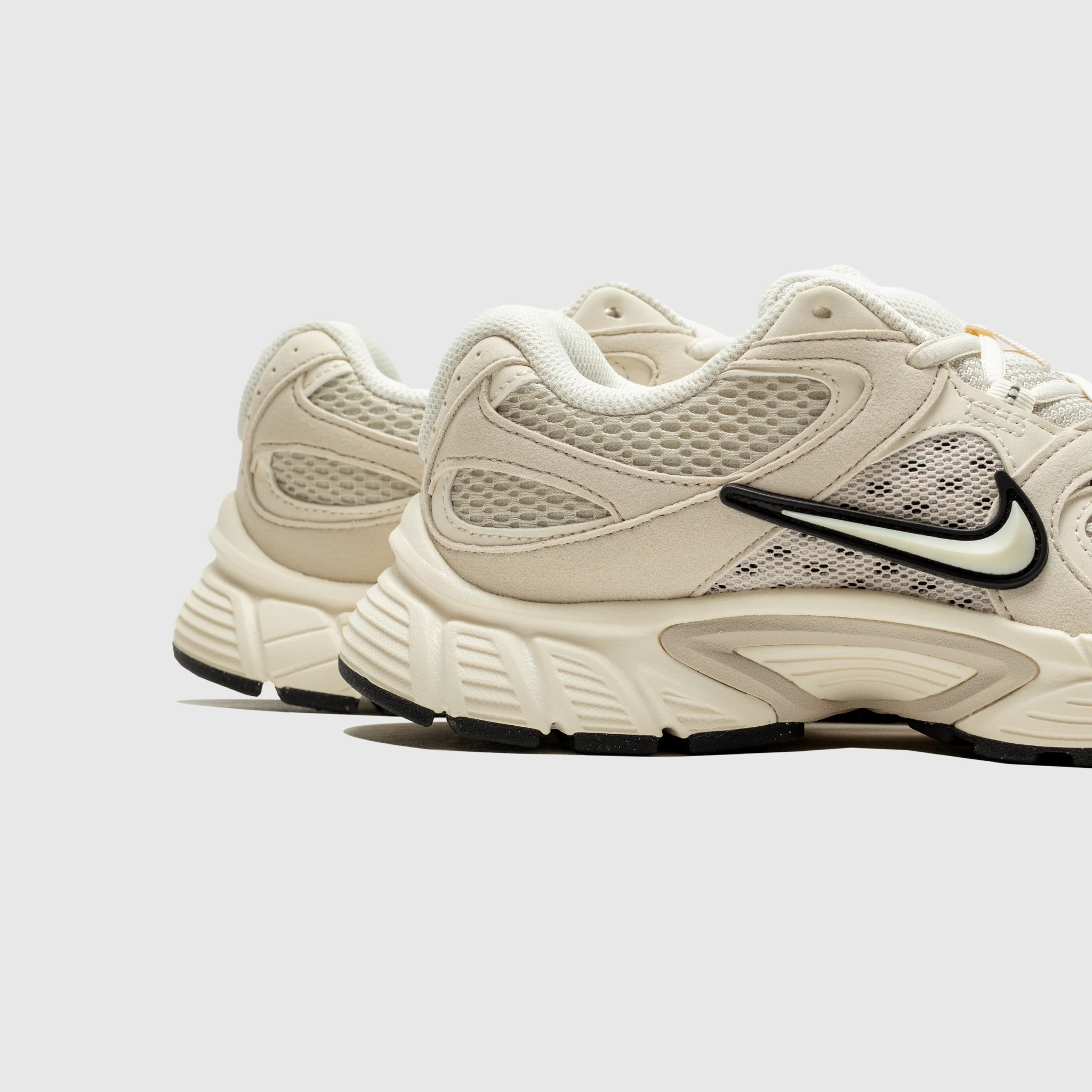 WMNS V5 RNR "LIGHT OREWOOD BROWN" - Image 5