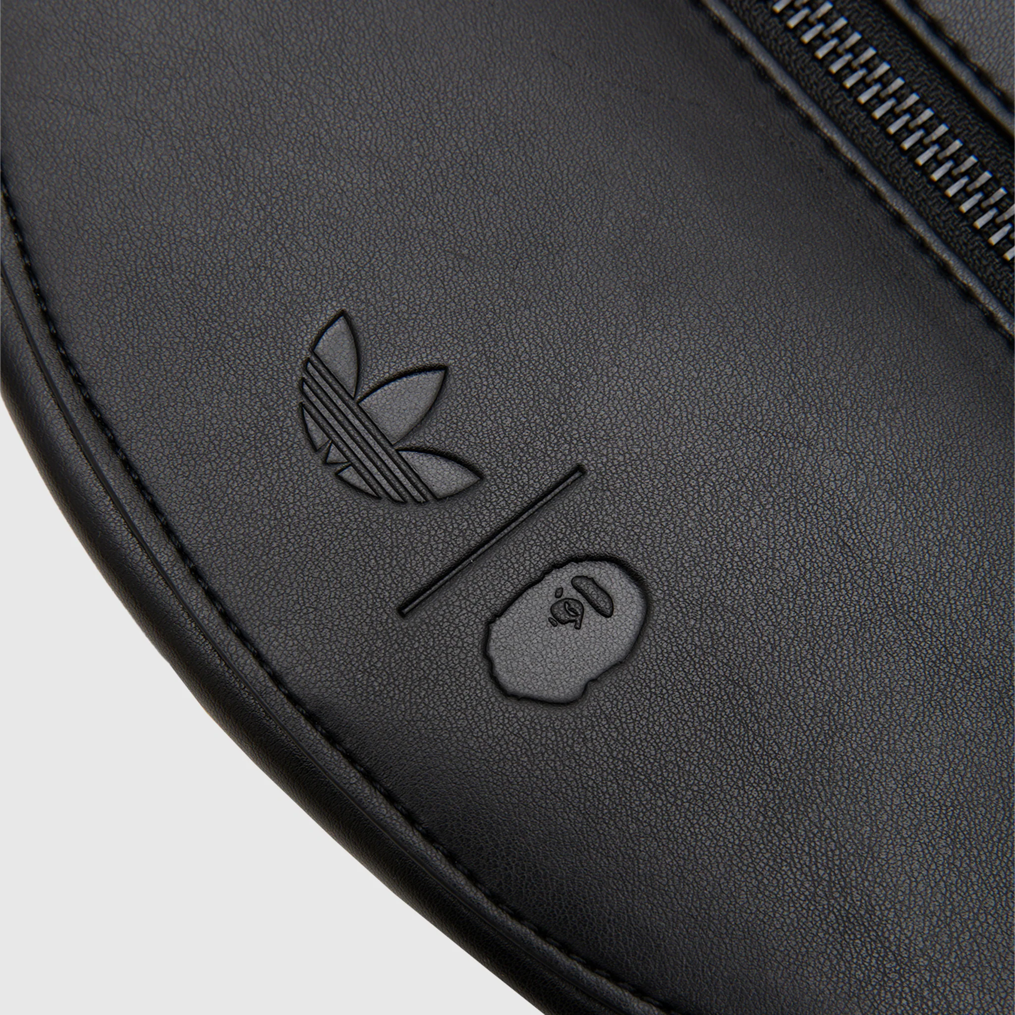 x BAPE TREFOIL SHOULDER BAG "BLACK" - Image 6